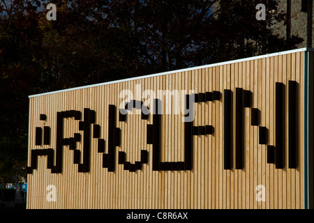 La Arnolfini Arts Center sull'Harbourside in Bristol Foto Stock