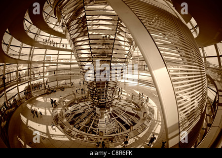 Edificio del Reichstag ,cupola da Sir Norman Foster, Berlino, Foto Stock