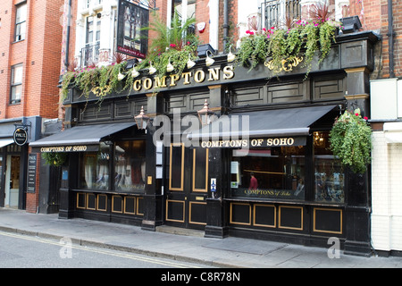 Bar Comptons su Old Compton Street nel quartiere di Soho, Londra Foto Stock