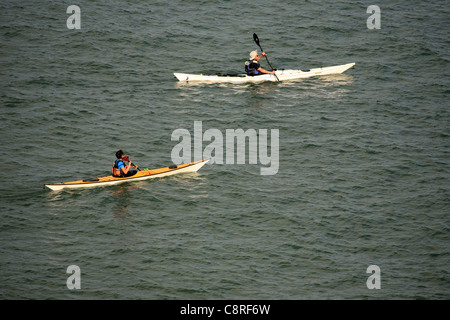 Kayak di mare nelle vicinanze del Ilfracombe, North Devon, Inghilterra Foto Stock