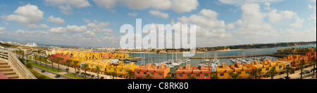 Panorama di 'Praia da Rocha',Portimao e Ferragudo in Algarve, Portogallo. Preso in una giornata di sole nel mese di ottobre 2011 Foto Stock