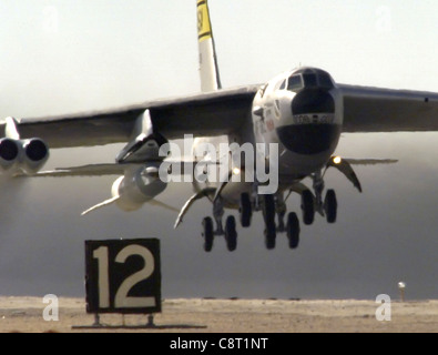 NASA B-52B aeromobili di lancio Foto Stock