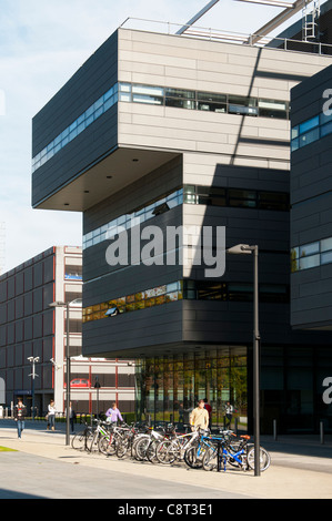 La Alan Turing building, Università di Manchester, Manchester, Inghilterra, Regno Unito. Architetti Sheppard Robson, 2007. Foto Stock