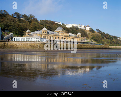 dh The Spa SCARBOROUGH NORTH YORKSHIRE Autumn Time South Bay spiaggia uk vittoriano mare Foto Stock