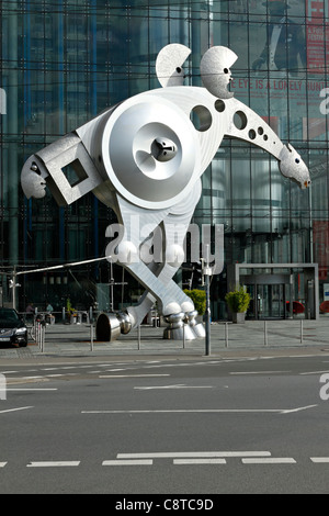 Cavallo metallico scultura davanti la stampa Media Center, Heidelberg Baden Wurttemberg Germania Foto Stock