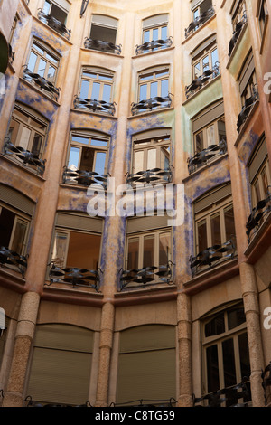 Frammento di Casa Mila, o 'La Pedrera' edificio. Barcellona, in Catalogna, Spagna. Foto Stock