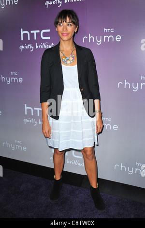 Rashida Jones (indossando una fascia di outsider blazer e abito) di presenze per HTC serve un prodotto di NYC Evento di lancio, Highline Foto Stock