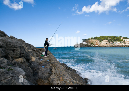 Port de Soller è una base popolare per le escursioni nelle montagne Tramuntana Foto Stock