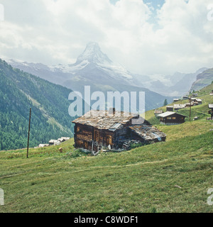 Findeln borgo vicino a Zermatt e il Cervino Vallese Svizzera Foto Stock
