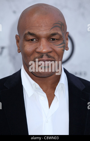 Mike Tyson arrivi Comedy Central Roast Charlie Sheen Sony Pictures Studios di Los Angeles CA 10 settembre 2011 Photo Justin Foto Stock