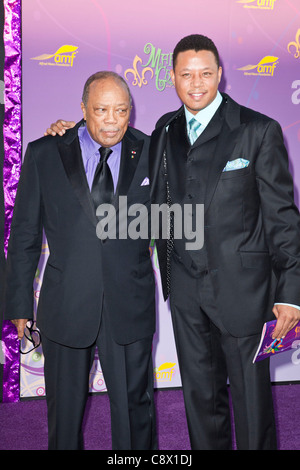 Quincy Jones, Terrence Howard di presenze per la Alfred Mann Foundation Black-Tie annuale di Gala, Barker Hangar di Santa Monica, Foto Stock