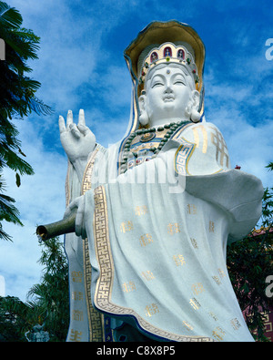 Statua della Dea buddista della misericordia Guan Yin Repulse Bay sull'Isola di Hong Kong Foto Stock