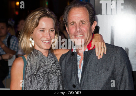 Marc Abramo arrivalsTHING Premiere AMC Universal CityWalk Cinema Los Angeles CA 10 ottobre 2011 Photo Emiley Schweich/Everett Foto Stock