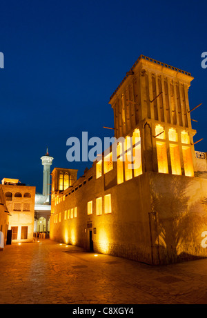 Bastakiya o Al Bastakiya Trimestre di notte Bur Dubai, Dubai, Emirati Arabi Uniti, Emirati arabi uniti Foto Stock