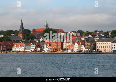 Vista la città di Flensburg, fiordo di Flensburg, Mar Baltico, Schleswig-Holstein, Germania, Europa Foto Stock