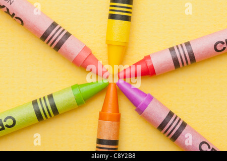 Studio shot multicolore di matite colorate Foto Stock