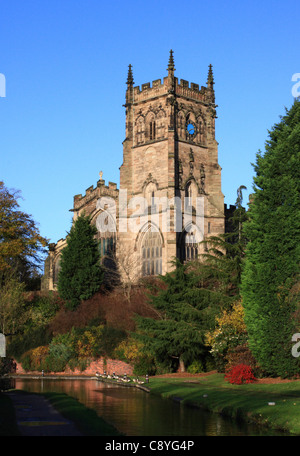 La Chiesa di Santa Maria in Staffordshire e Worcestershire Canal, Kidderminster, Worcestershire, Inghilterra, Europa Foto Stock