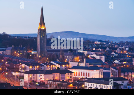 San Eugenio la cattedrale, la chiesa parrocchiale di Templemore e Derry, nella contea di Derry, Irlanda del Nord Foto Stock