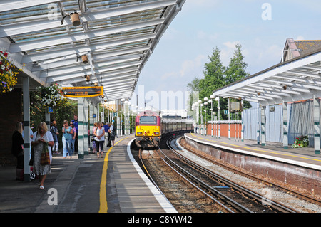 L'Orient Express lasciando Chichester stazione ferroviaria Foto Stock