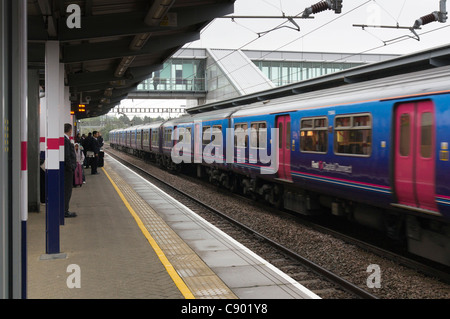 Luton Parkway stazione ferroviaria per l'Aeroporto di Luton Foto Stock