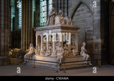 Tomba di Luigi XII e Anne de Bretagne a Basilique Saint-Denis, Saint Denis, Ile de France, Francia Foto Stock