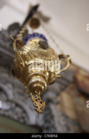 Incenso in San Barnaba' monastero vicino a Salamina, Famagosta, Cipro del Nord Foto Stock