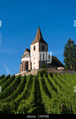 Hunawihr villaggio chiesa in Francia Foto Stock