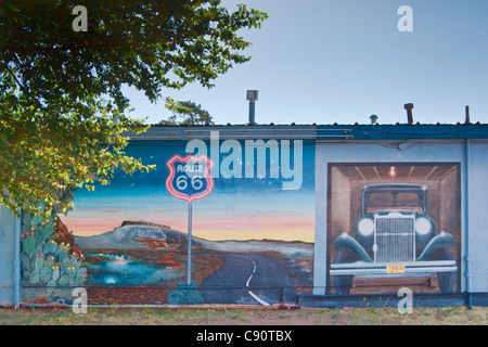 Murale a Blue Swallow Motel sulla storica Route 66 in Tucumcari, Nuovo Messico, STATI UNITI D'AMERICA Foto Stock