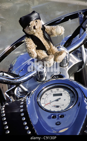 Moto con Teddy bear. Amsterdam, Olanda. Foto Stock