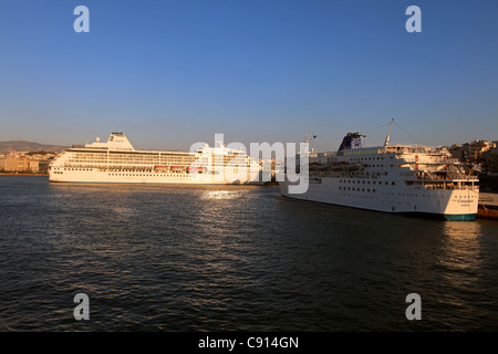 Attica Grecia Atene Pireo il cruise terminal Foto Stock