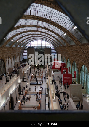 Il Musee d'Orsay è l'ex Gare d'Orsay costruita nel 1900 e un classico terminus convertito in un grande museo nazionale d'arte Foto Stock