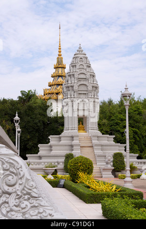 La Pagoda d'argento è uno dei più interessanti e allestita del Royal Palace immobili il cui interno è coperto Foto Stock