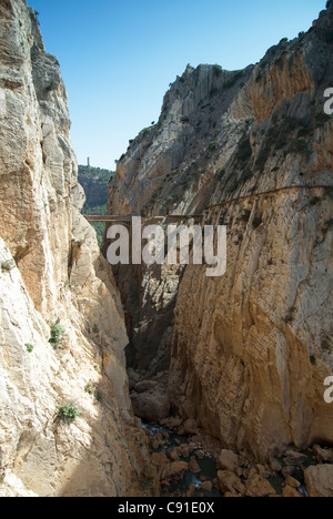 El Chorro Gorge (Garganta del Chorro) si trova a sud del Embalse de Guadlahorce. Foto Stock