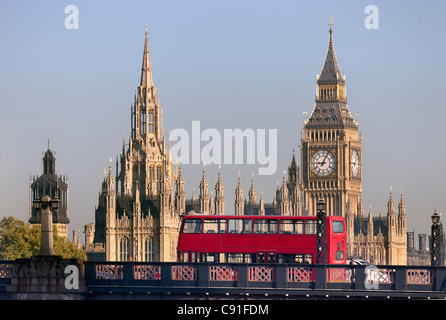 Il Palazzo di Westminster e Lambeth Bridge 5, inizio autunno mattina Foto Stock