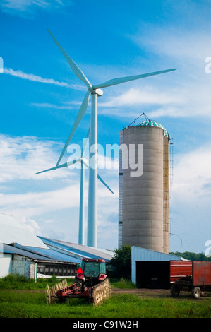 L'energia eolica turbina farm. Una risposta al riscaldamento globale. Foto Stock