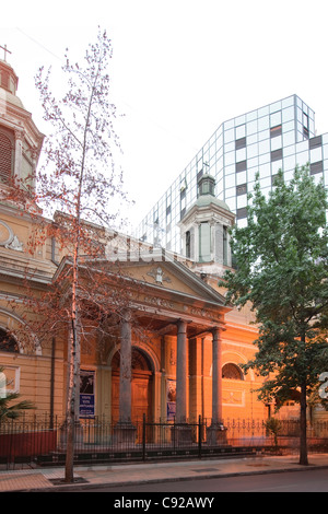 Il Cile, Santiago, Iglesia de las Agustinas, chiesa esterno Foto Stock