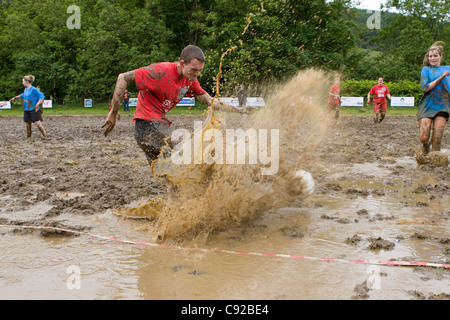 La stravagante palude annuale di Coppa del mondo, tenutasi a a Strachur, Argyll, Scozia Foto Stock