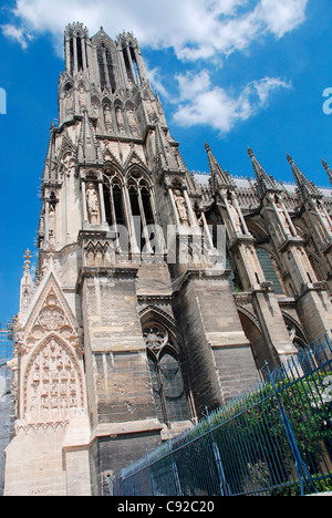 Francia, Reims, Basillique St-Reimi (Saint Remi Basilica) Foto Stock