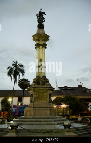 Monumento, Plaza de Independencia, centro storico, Quito Ecuador Foto Stock