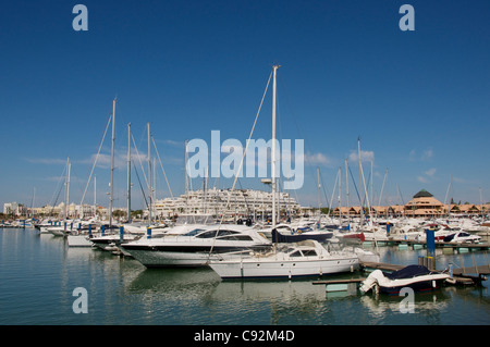 Yacht di lusso Marina di Vilamoura Algarve Portogallo Foto Stock