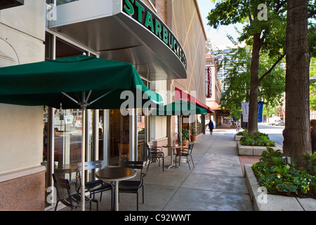 Starbucks Coffee shop su Houston Street tra 3 W e 4 W in Sundance Square District, Fort Worth, Texas, Stati Uniti d'America Foto Stock