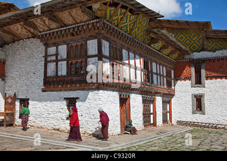 Parte del bellissimo VII secolo Jampay (Lhakhang tempio) sulla periferia di Jakar. Foto Stock