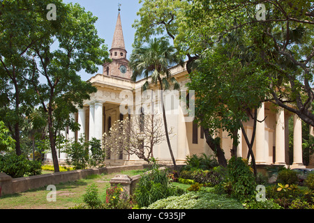 St John s Chiesa Nel BBD Bagh distretto di Kolkata con la sua impressionante colonnati e la guglia in pietra costruita nel 1787. Foto Stock