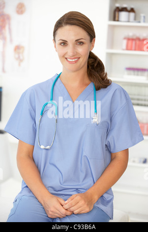 Femmina medico ospedaliero Foto Stock