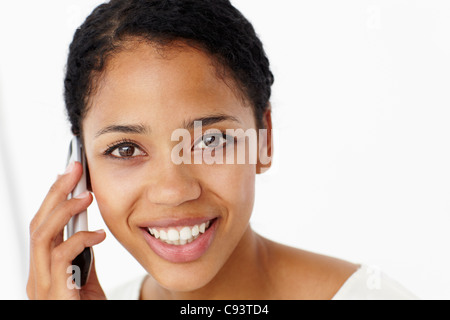 Giovane donna al telefono Foto Stock