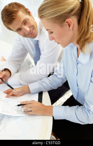 Incontro di lavoro in un ufficio Foto Stock