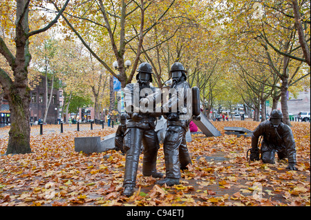 Firefighter Memorial presso Pioneer Square a Seattle, nello Stato di Washington Foto Stock