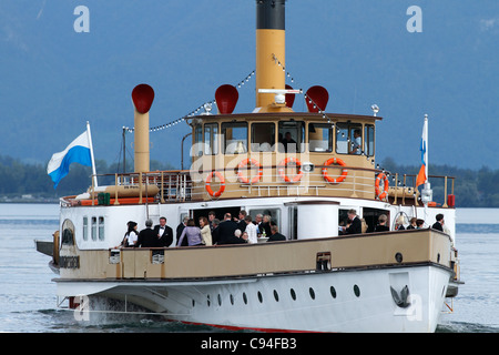 Ludwig Fessler Ferry Boat con VIP Passeggeri su il Chiemsee, Chiemgau Alta Baviera Germania Foto Stock