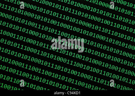 I numeri binari sullo schermo di un computer Foto Stock