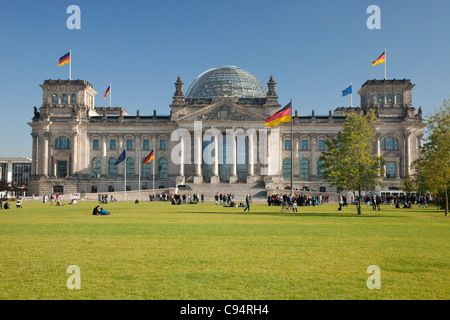 Il palazzo del Reichstag a Berlino Foto Stock